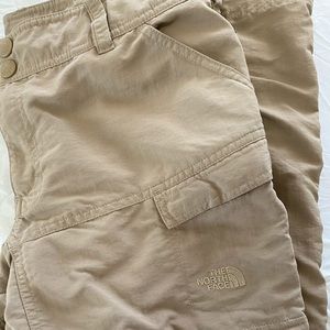 North Face recreational pant **NEVER WORN**